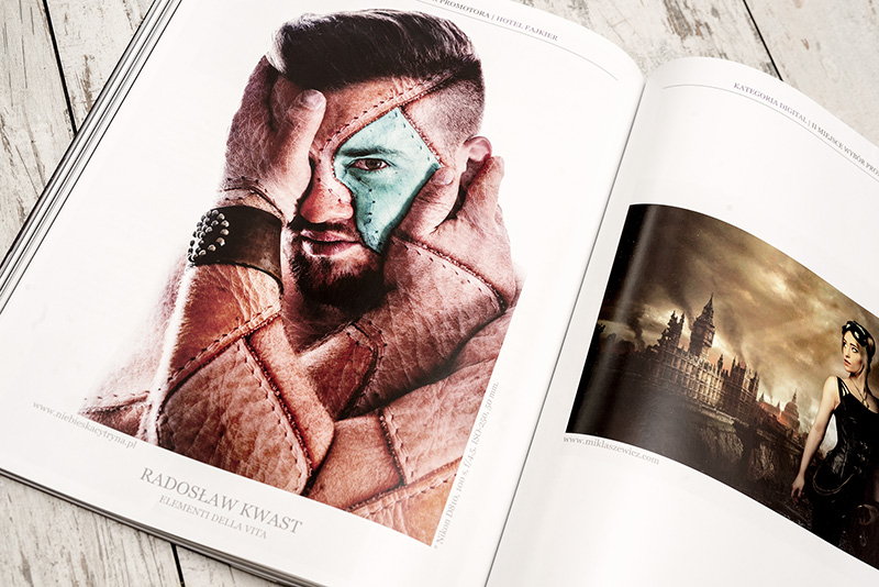 publikacja portretu arttystycznegoh w miesięczniku fotograficznym Radosław Kwast