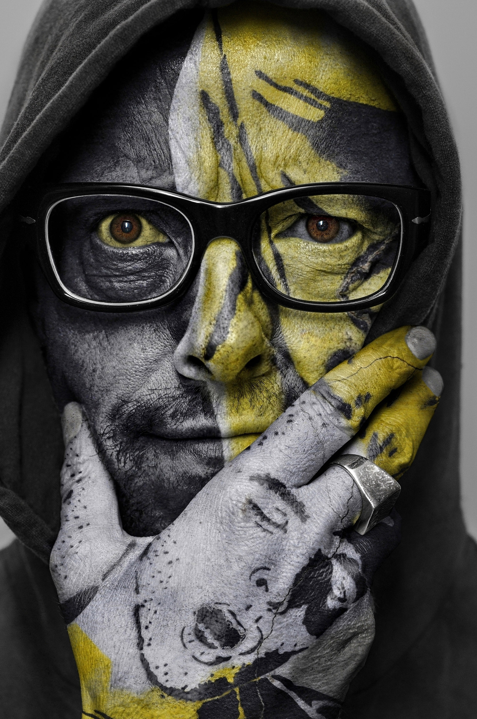 otoobraz portret artystyczny emocjonalny wyraz twarzy fotografia na płótnie