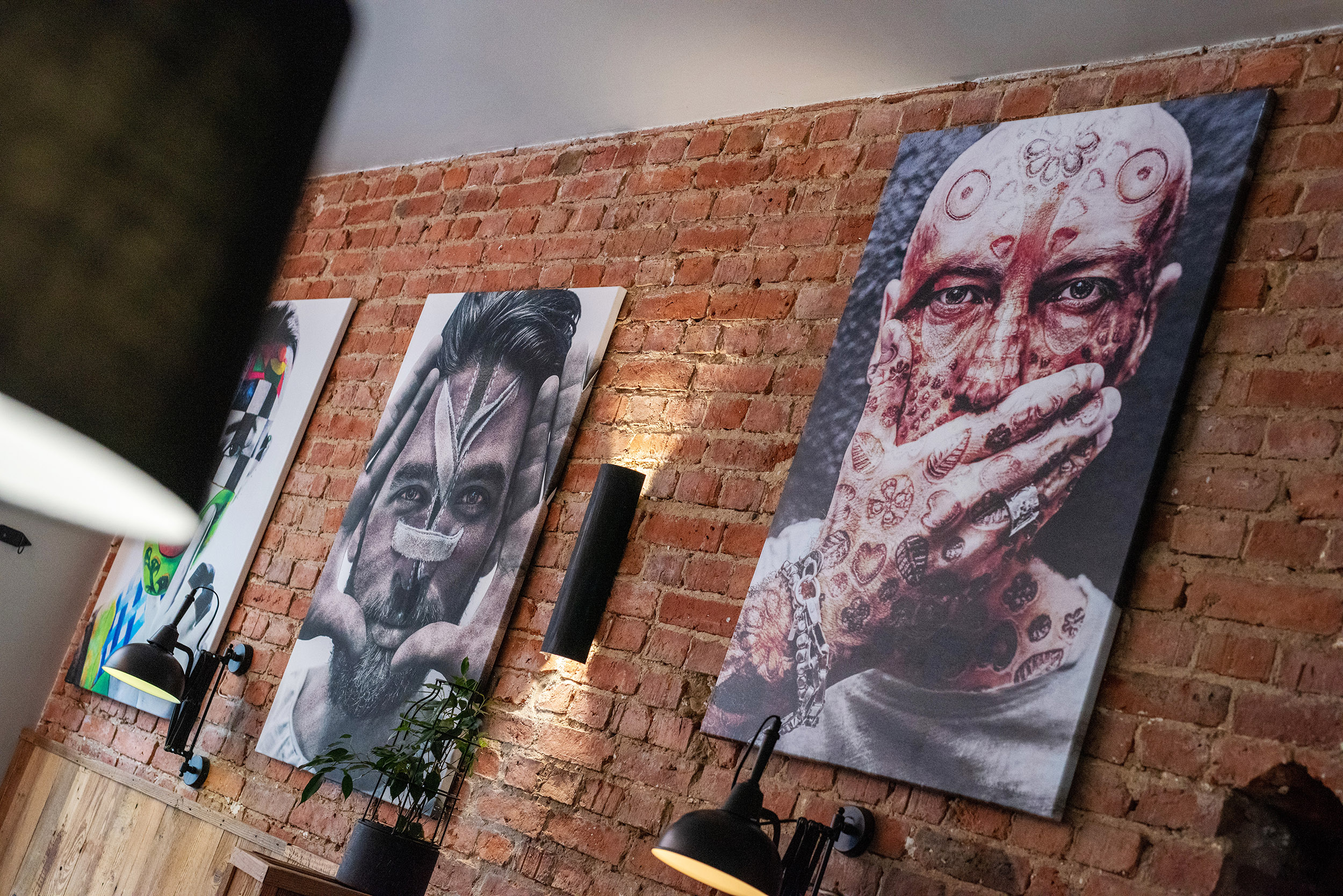 prezentacja fotografii artystycznej fotoobrazy wydruk na płótnie blejtram kawiarnia artystyczna