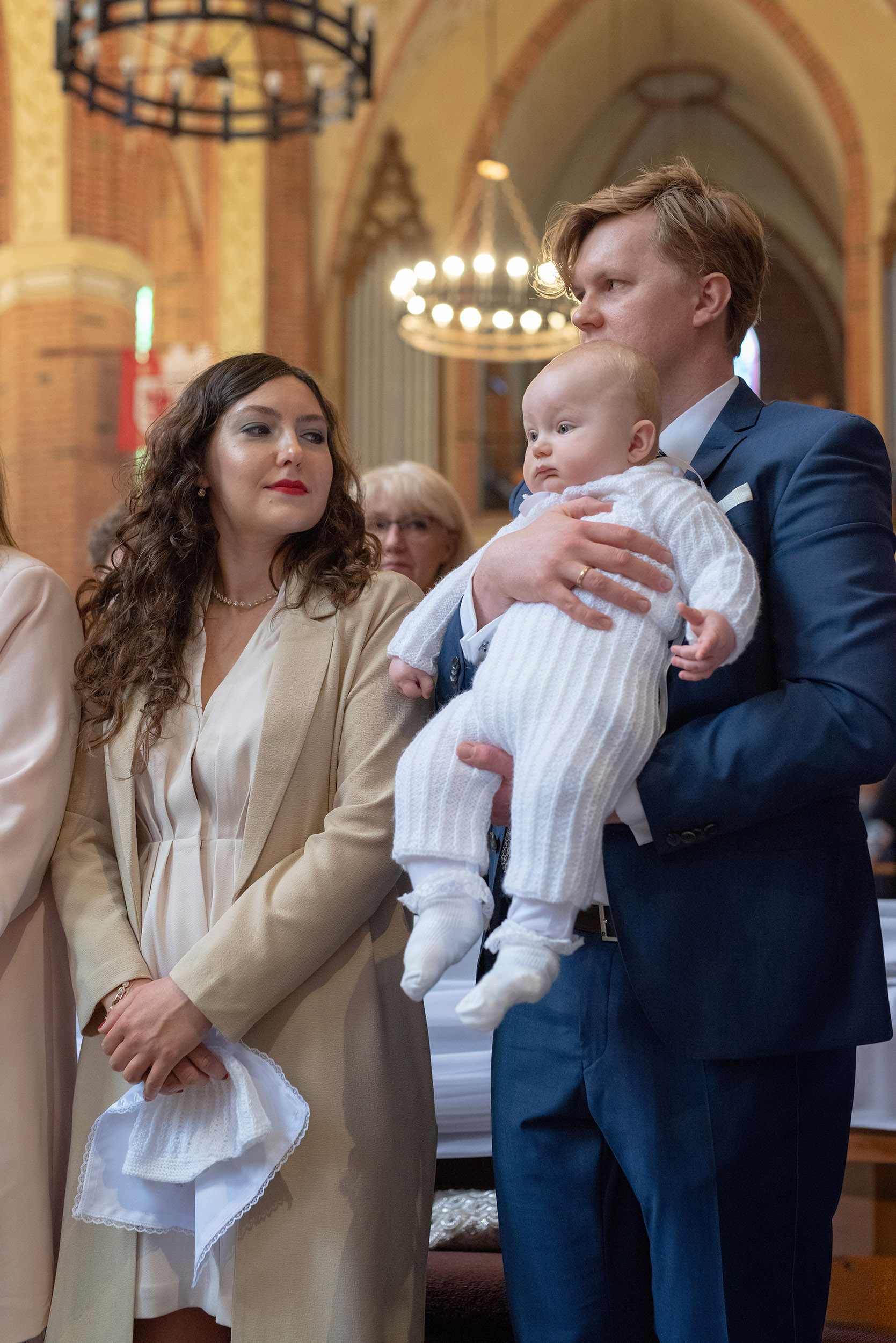 fotografia chrztu uroczystość rodzinna momenty z rodziną i bliskimi Goleniów